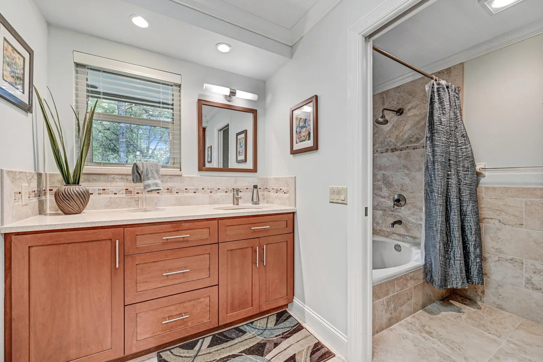 Photo of 4005 Powell Road