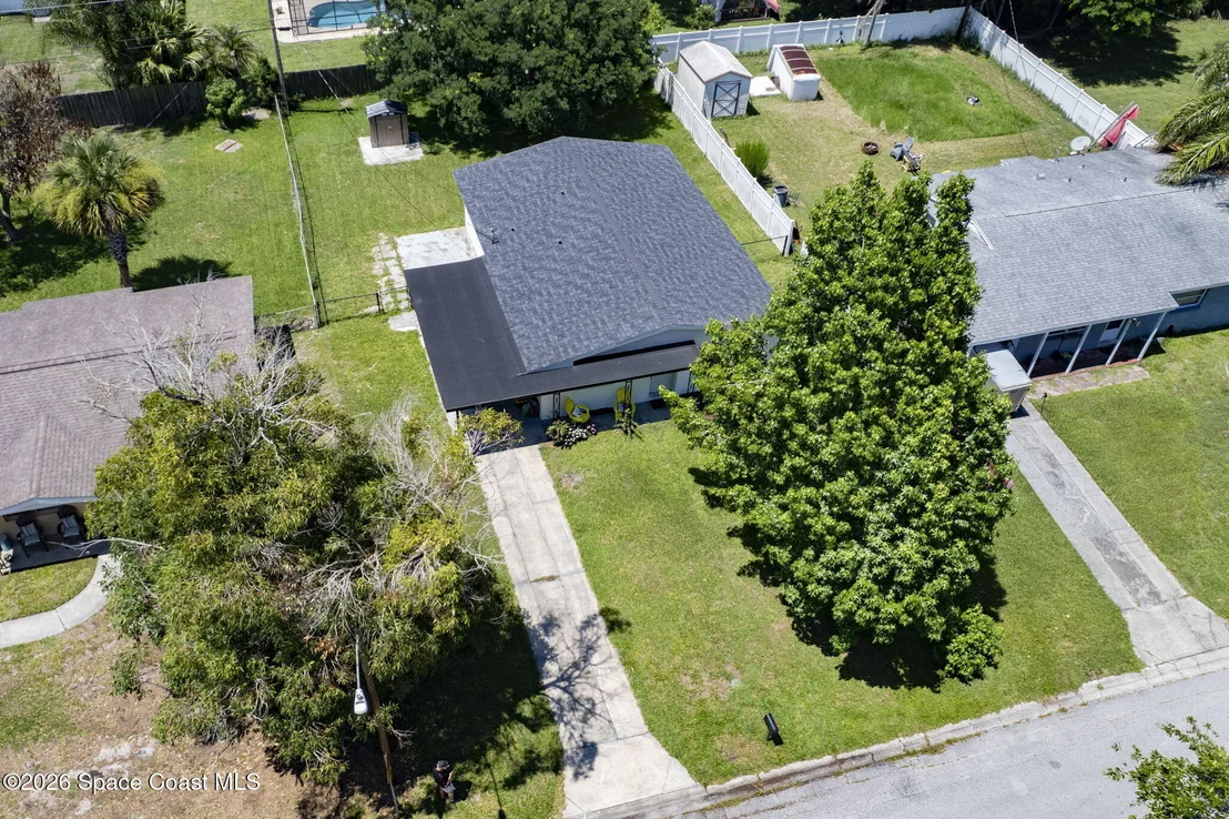Photo of 2440 Warwick Road