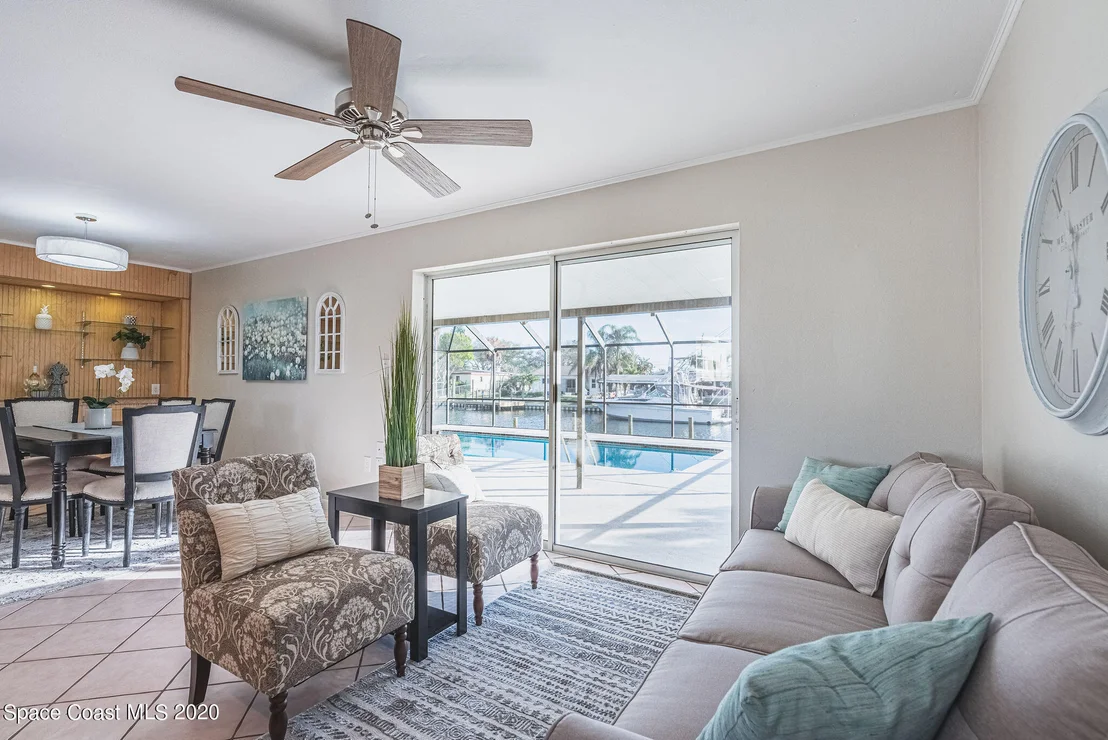 Photo of 347 Carmine Drive