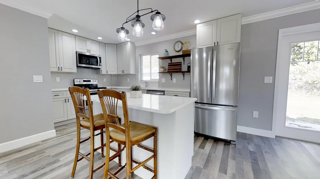 Photo of 872 Mohawk Avenue