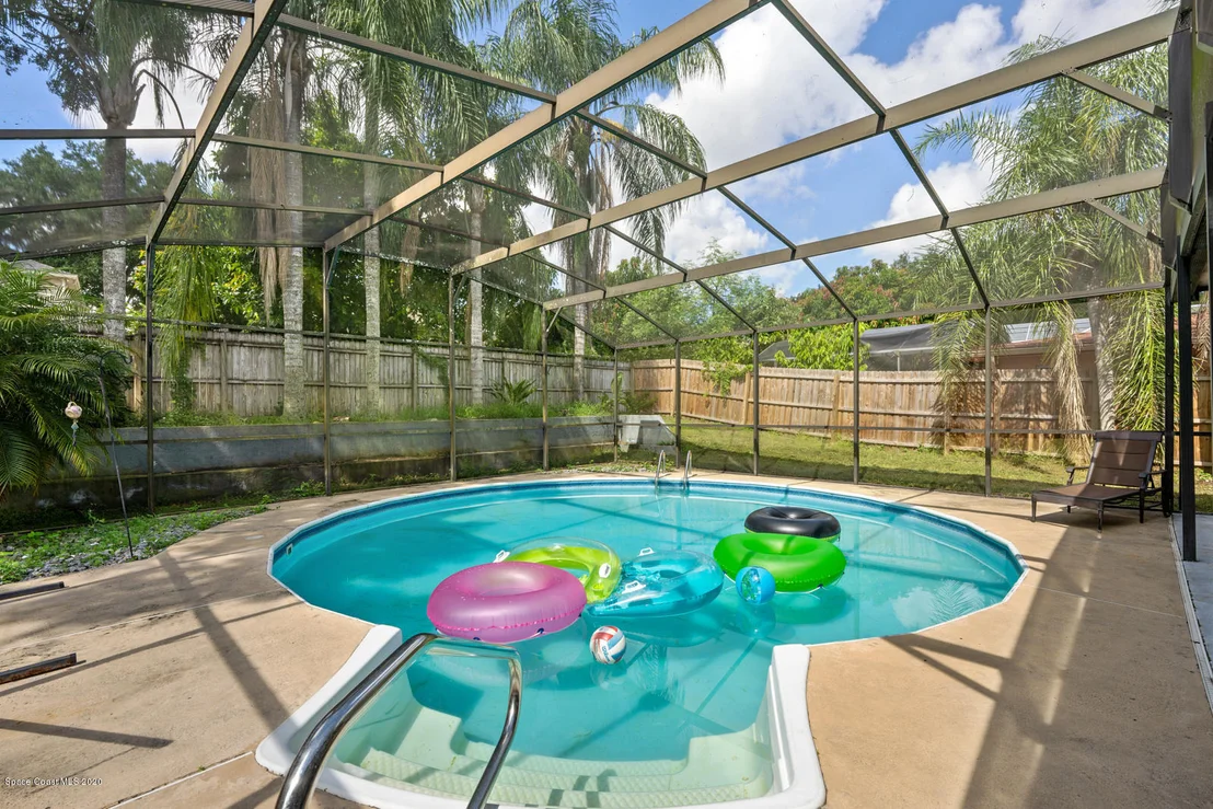 Photo of 1429 Century Oak Drive