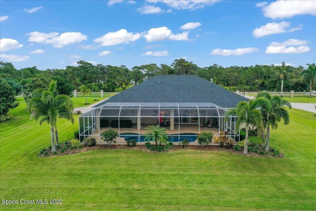 Photo of 1360 Corey Road