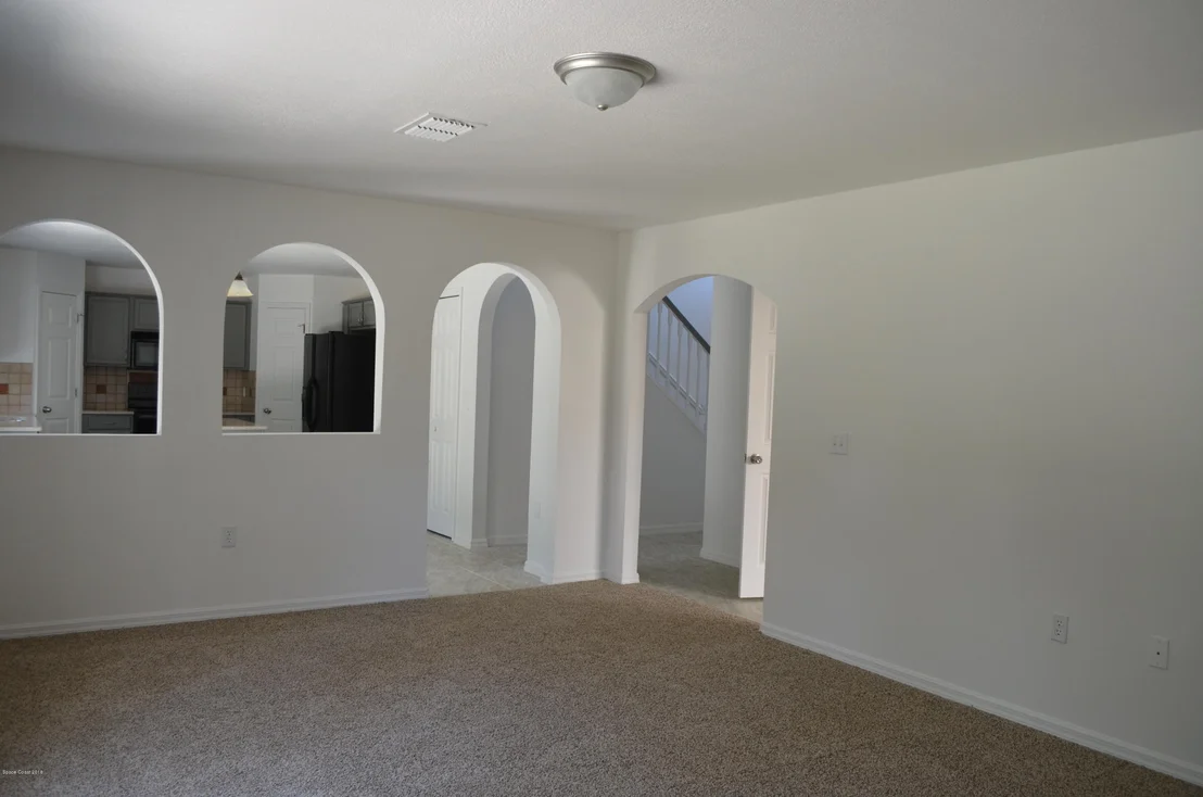Photo of 689 Macon Drive