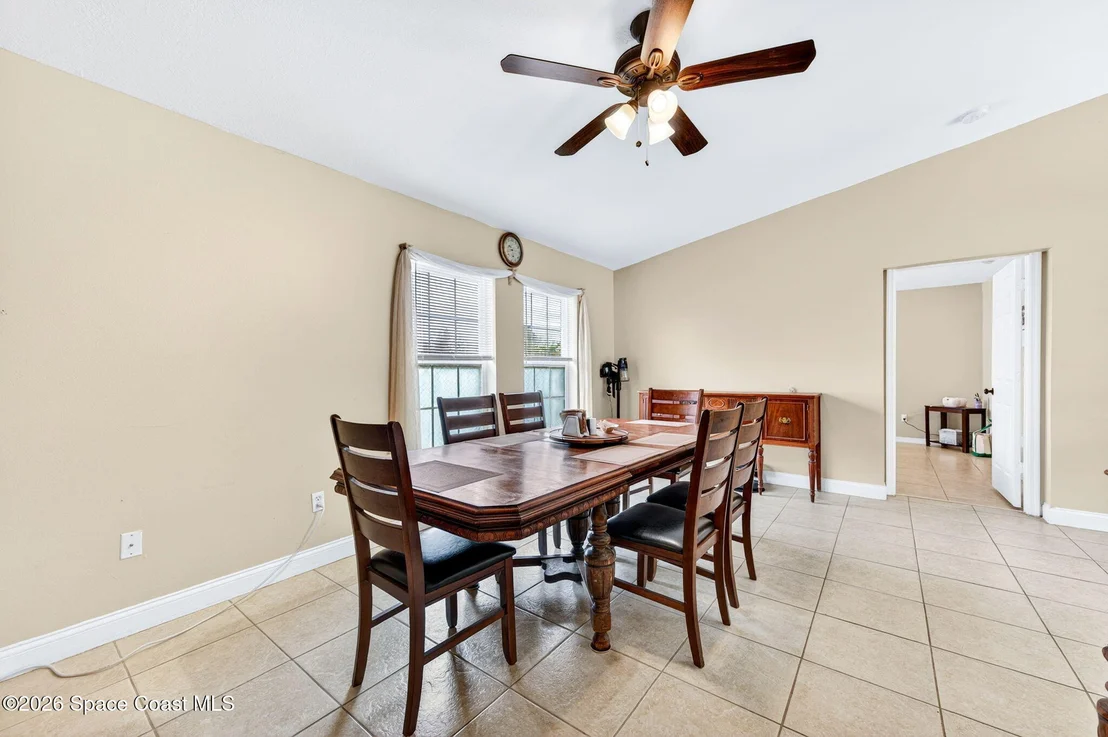 Photo of 719 Bianca Drive NE