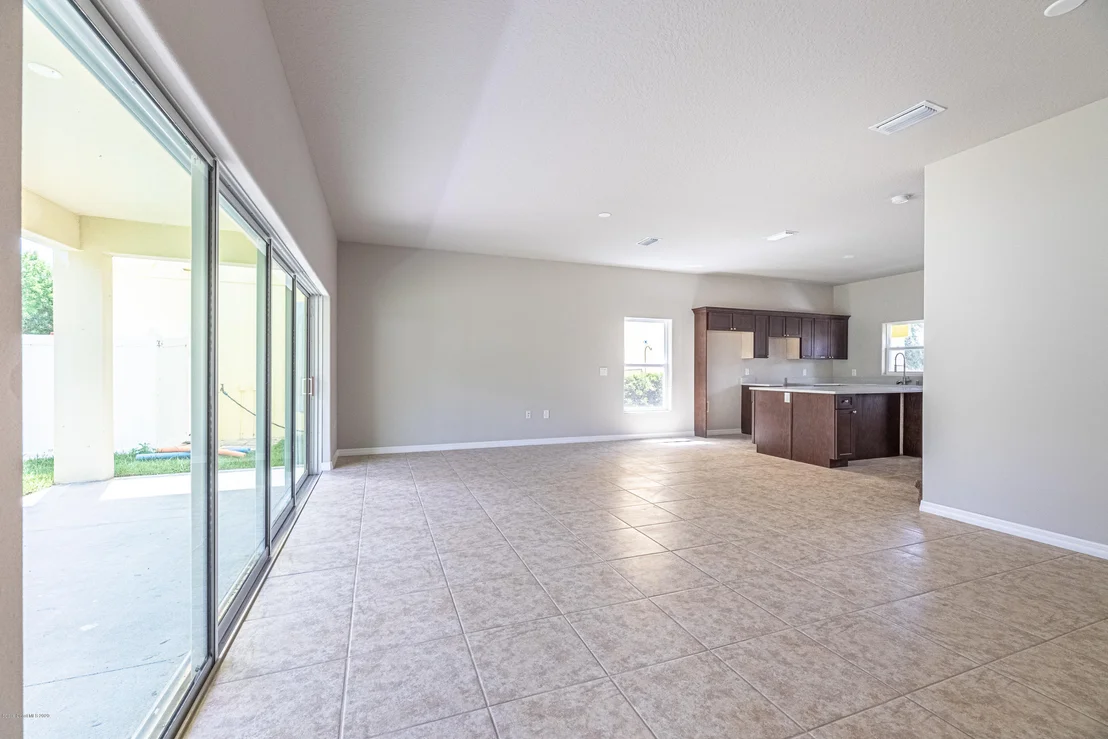 Photo of 544 Dryden Circle