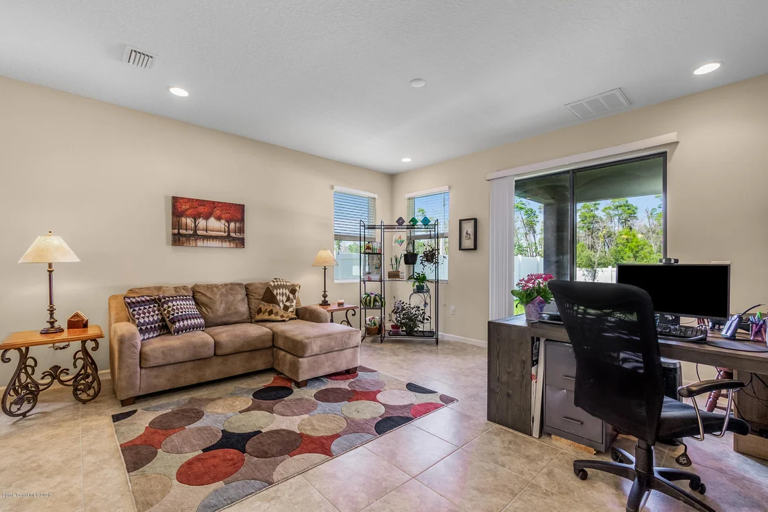 Photo of 1595 Fuji Drive