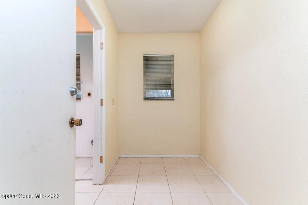 Photo of 721 Arundo Avenue NE