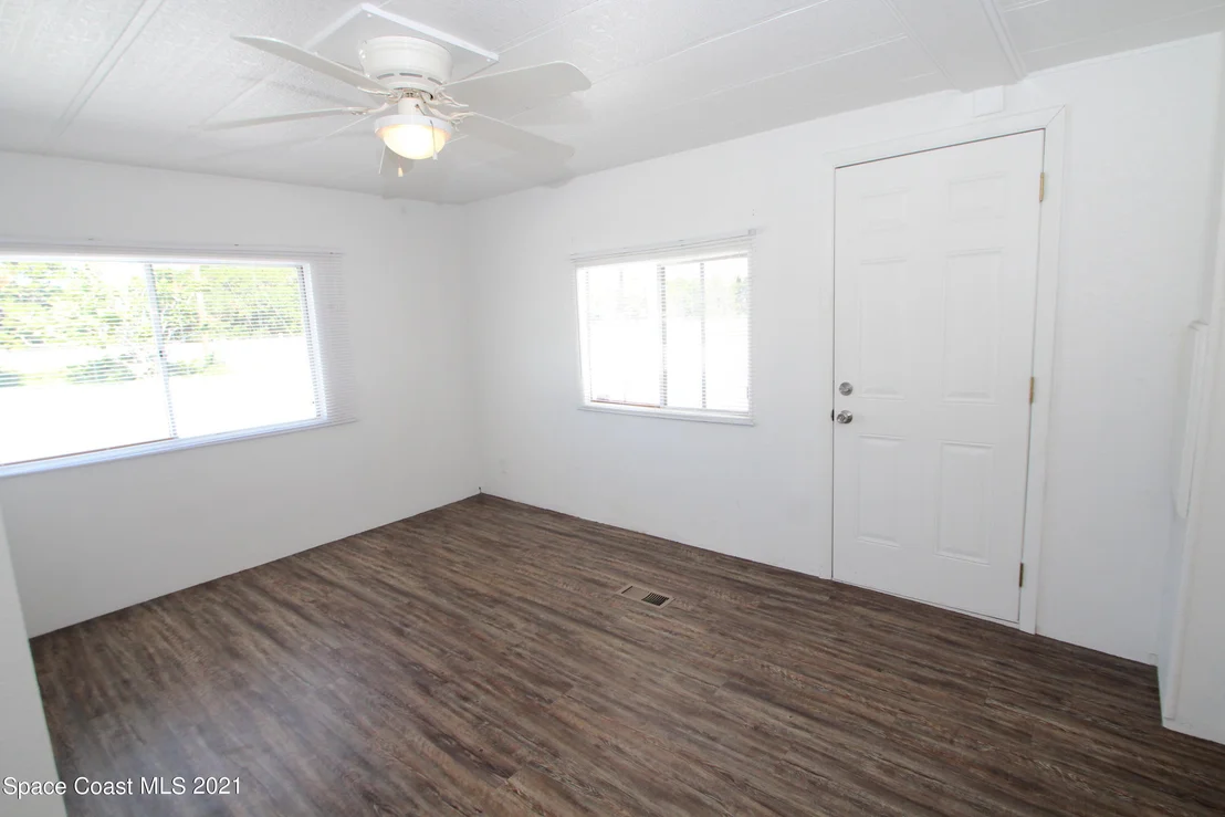 Photo of 2505 Amberly Road NE