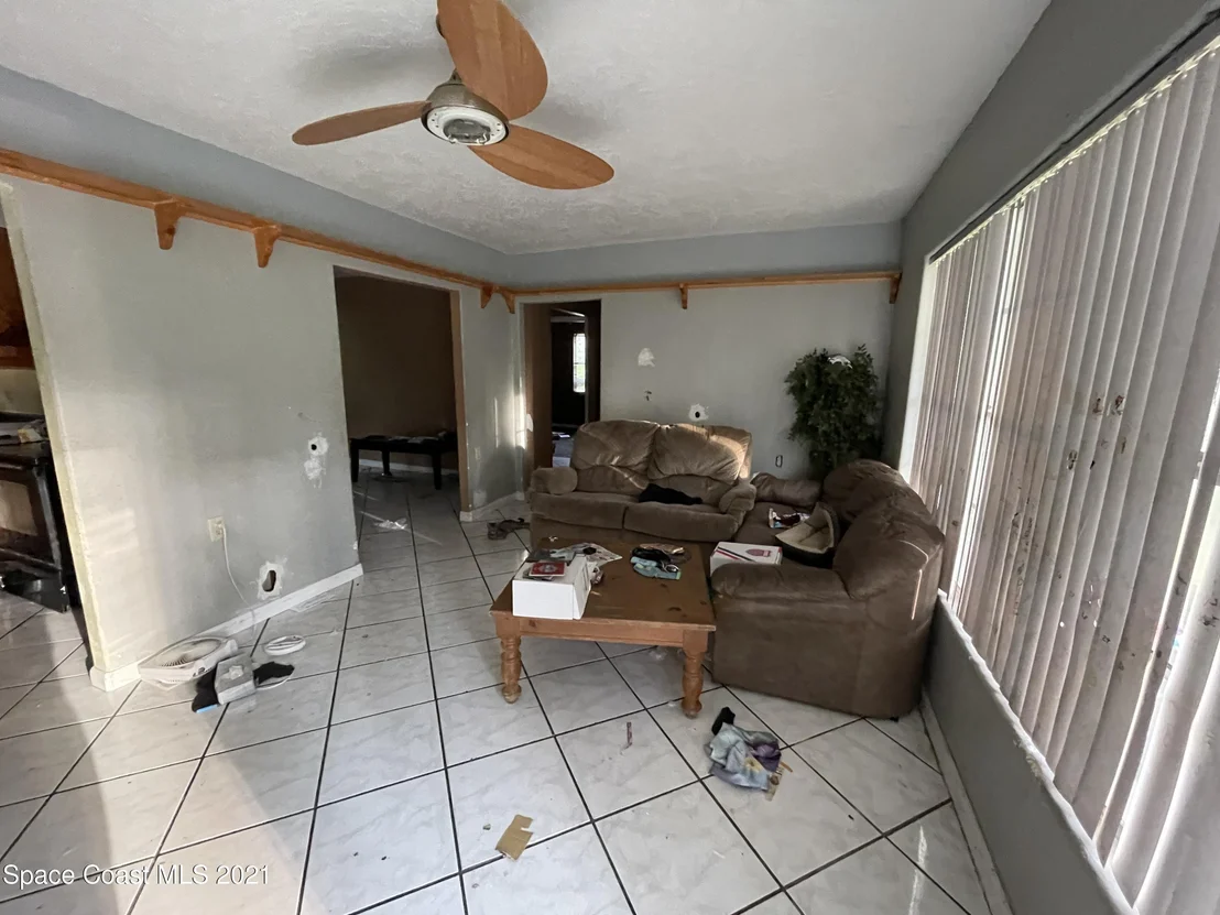 Photo of 350 Palm Avenue