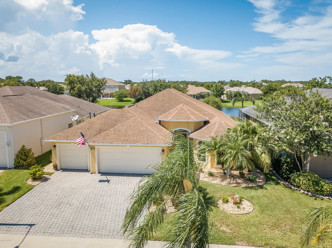 Photo of 1977 Auburn Lakes Drive