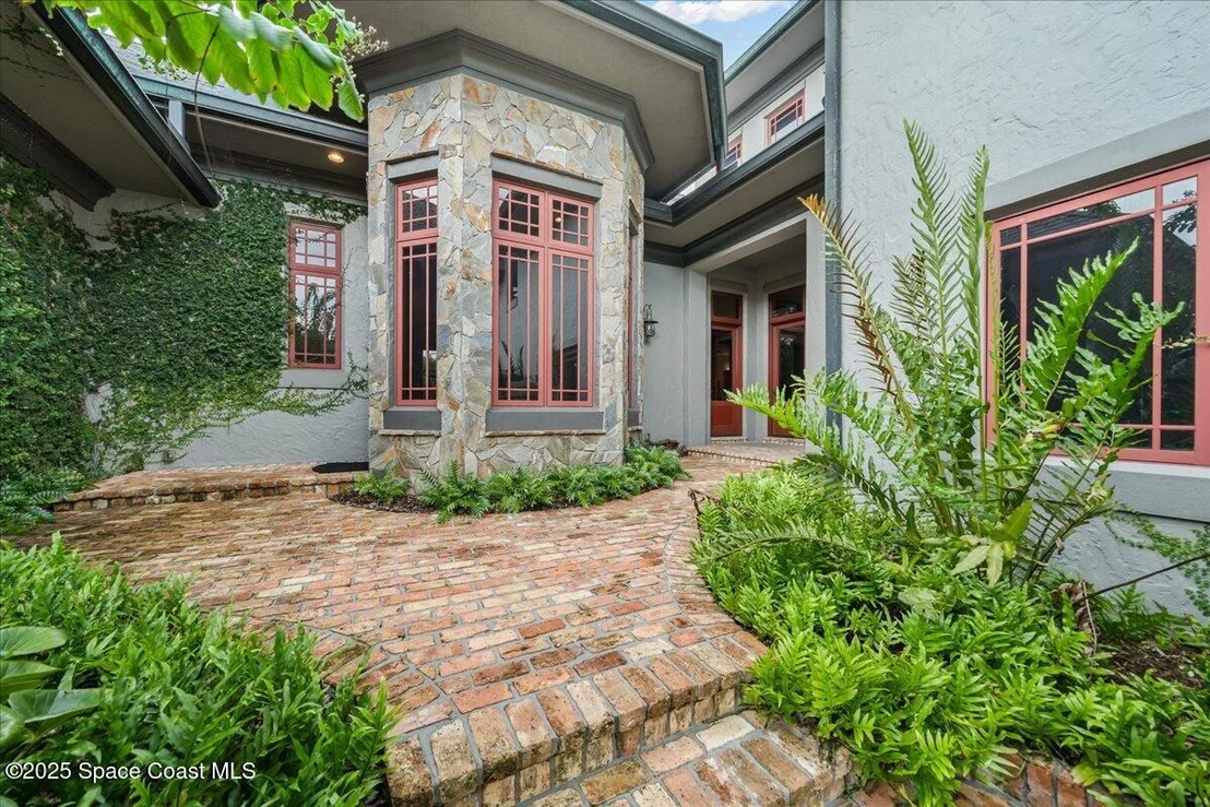 Photo of 586 Wethersfield Place