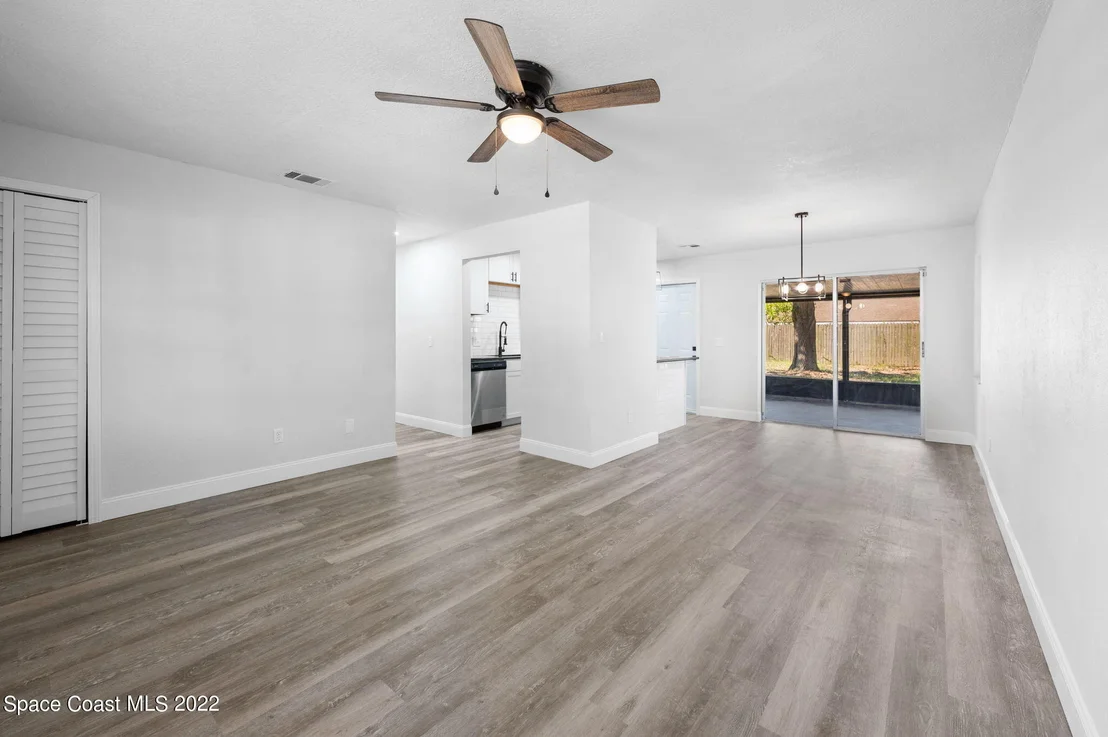 Photo of 2856 Lancaster Road