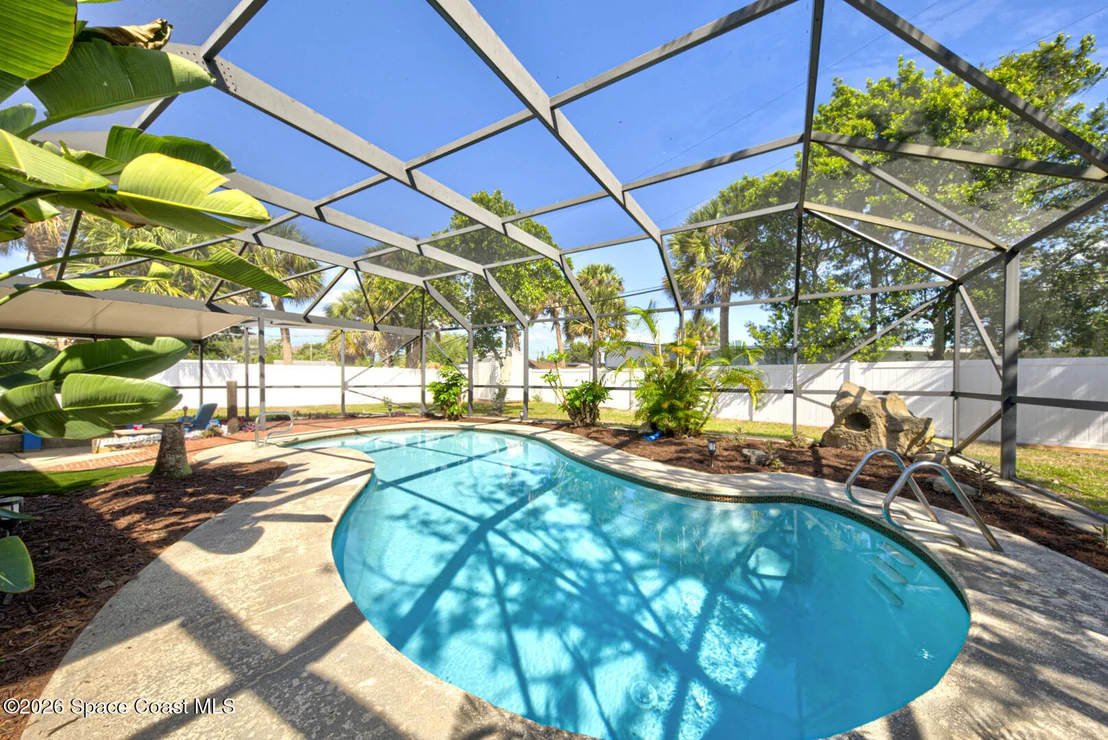 Photo of 452 Alice Drive