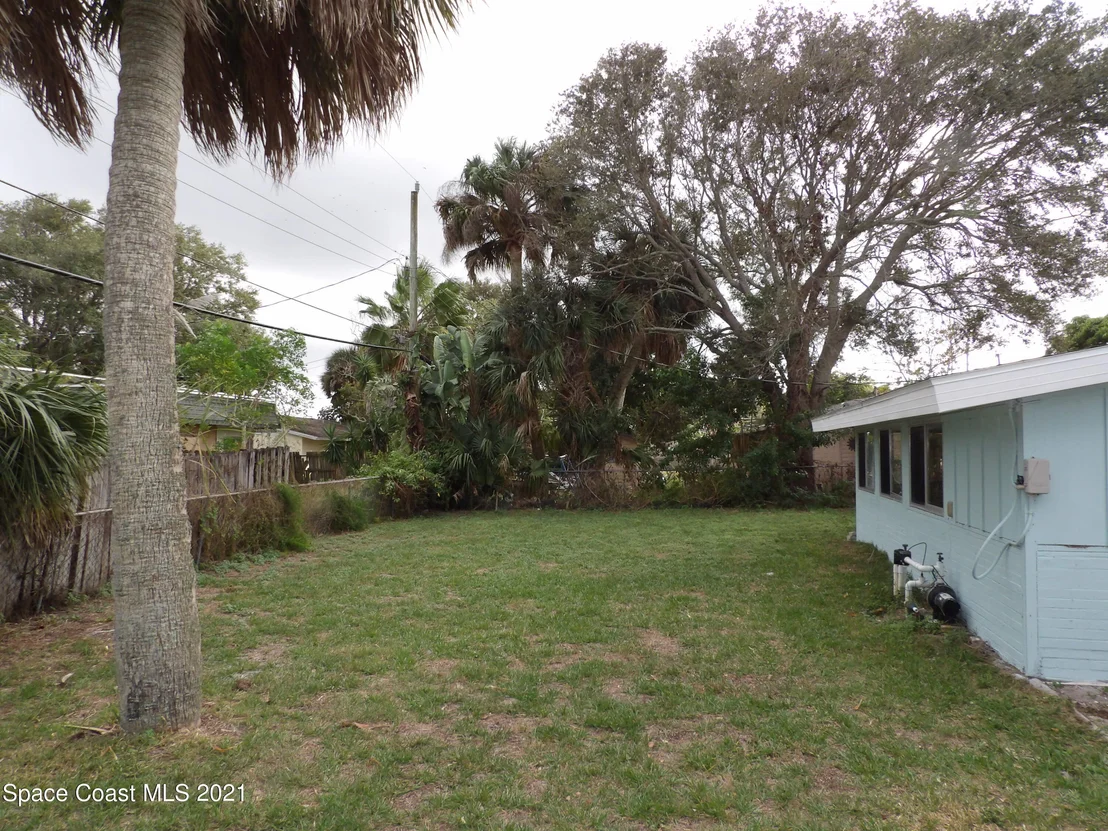 Photo of 797 Bianca Drive NE