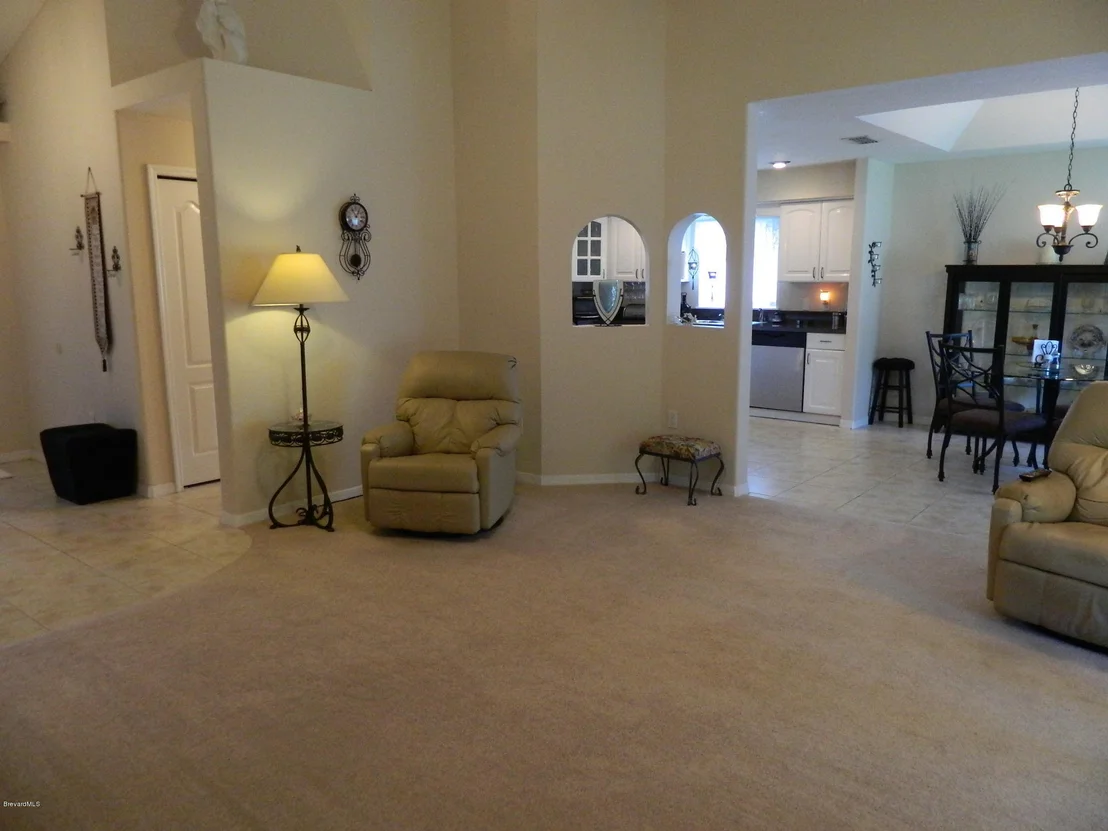 Photo of 6348 Leonard Avenue