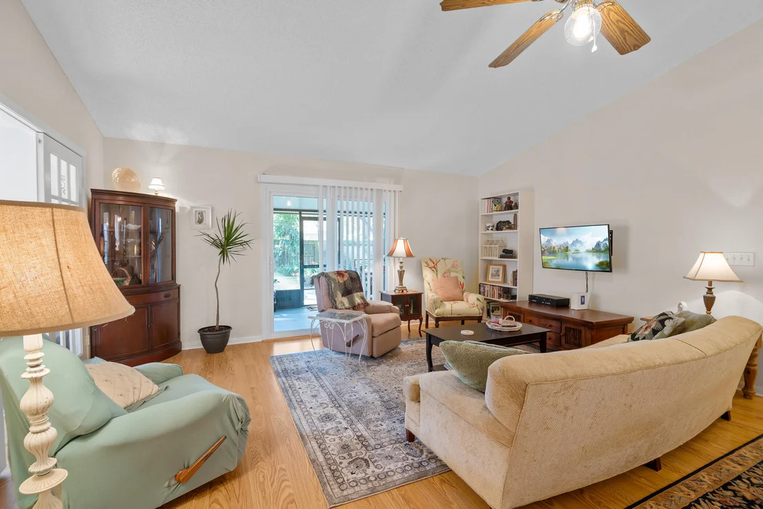 Photo of 849 Gardener Road