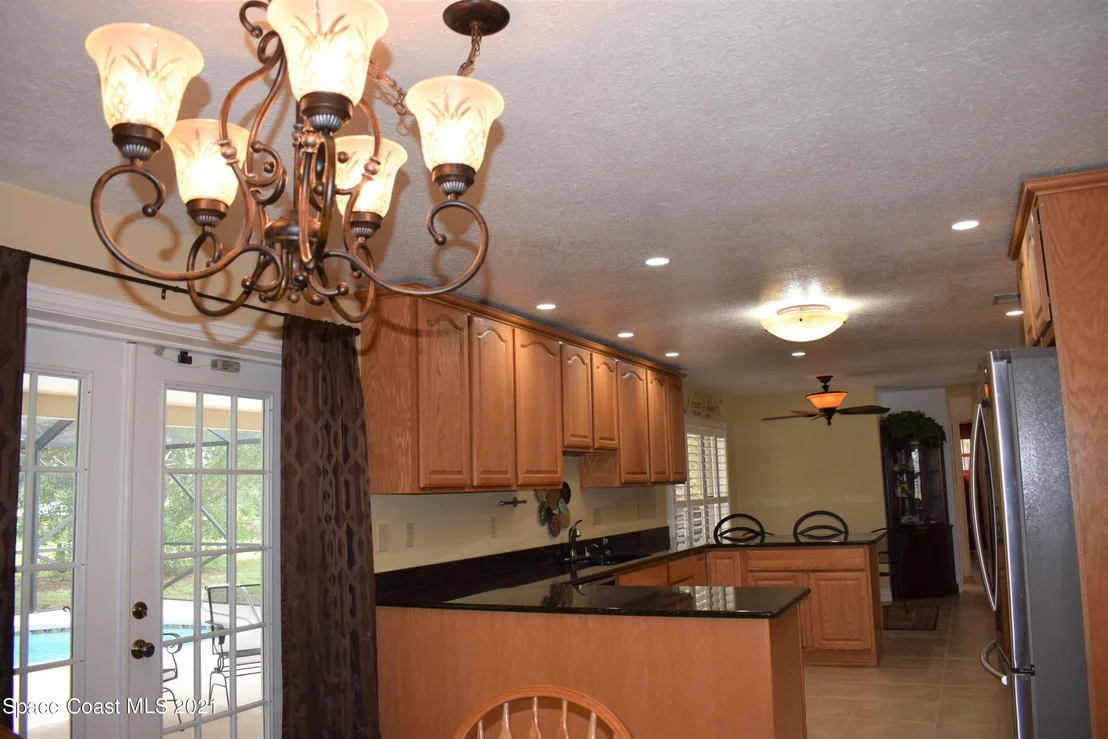 Photo of 895 Jefferson Road