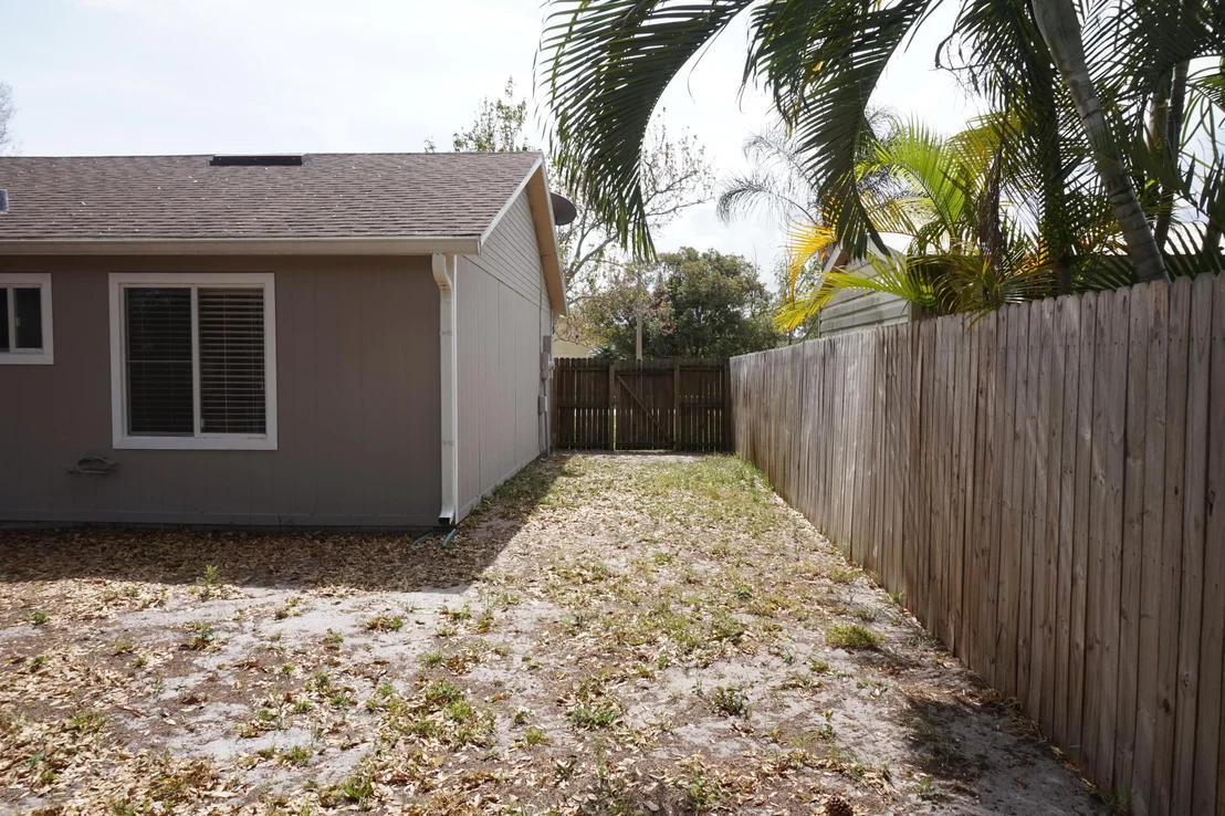 Photo of 850 Pine View Avenue