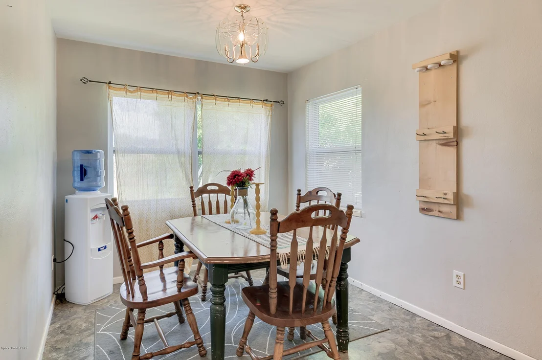 Photo of 912 Wisteria Drive