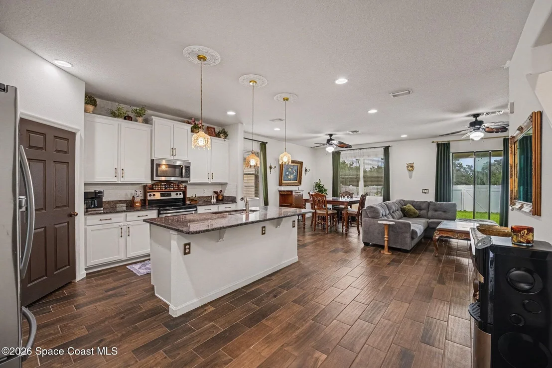 Photo of 1675 Fuji Drive