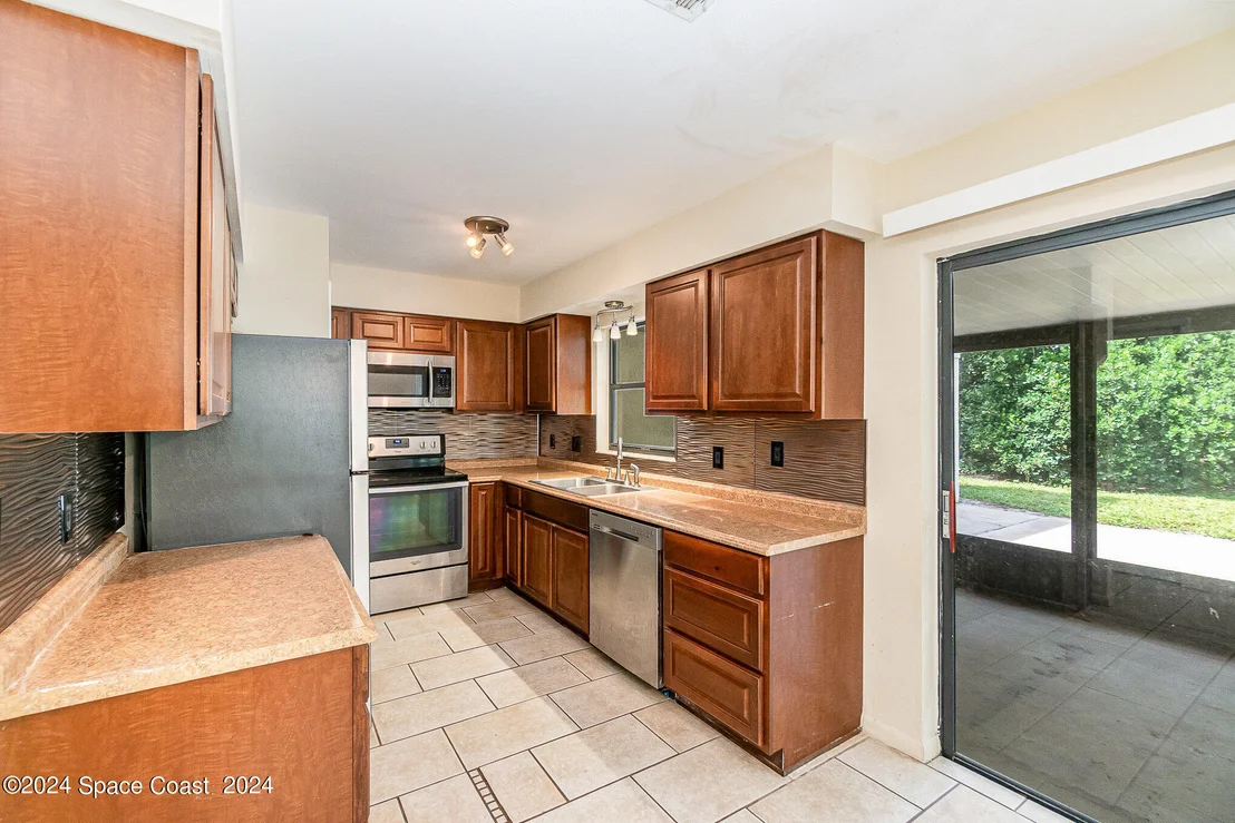Photo of 392 Myrtlewood Road