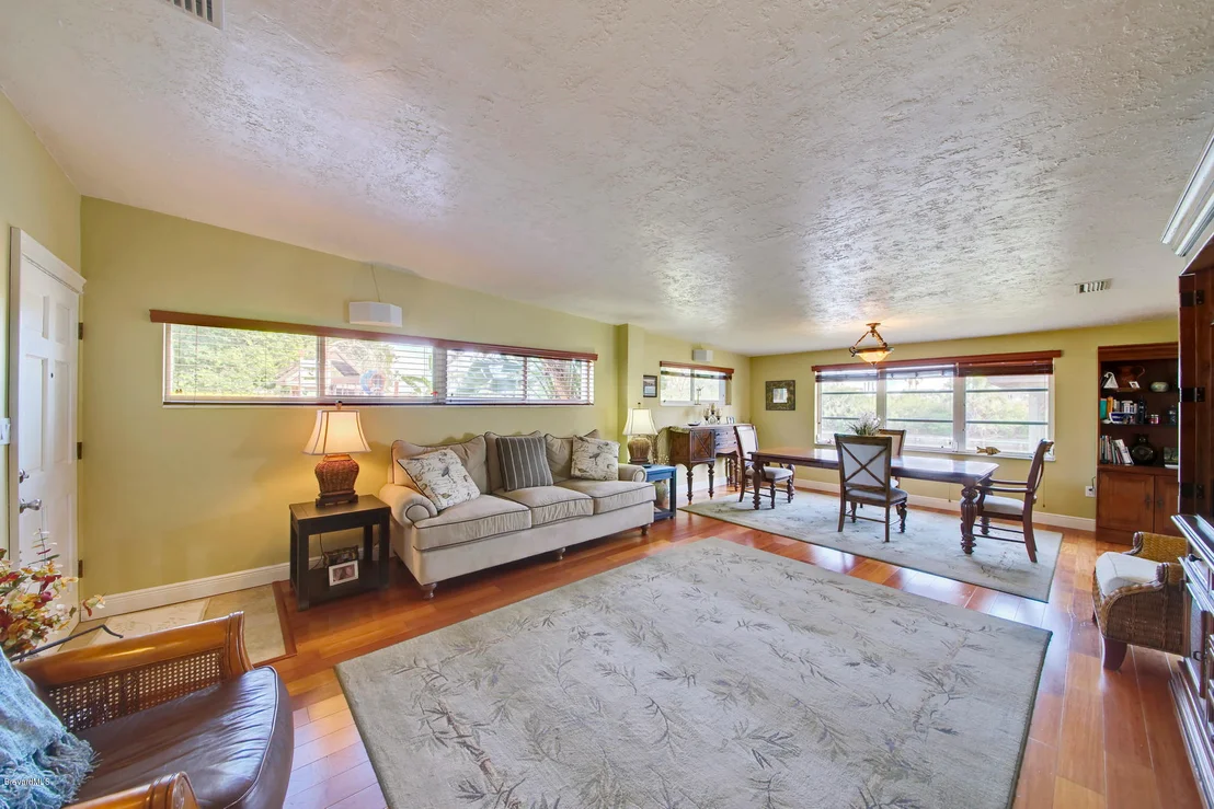 Photo of 469 Angelo Lane