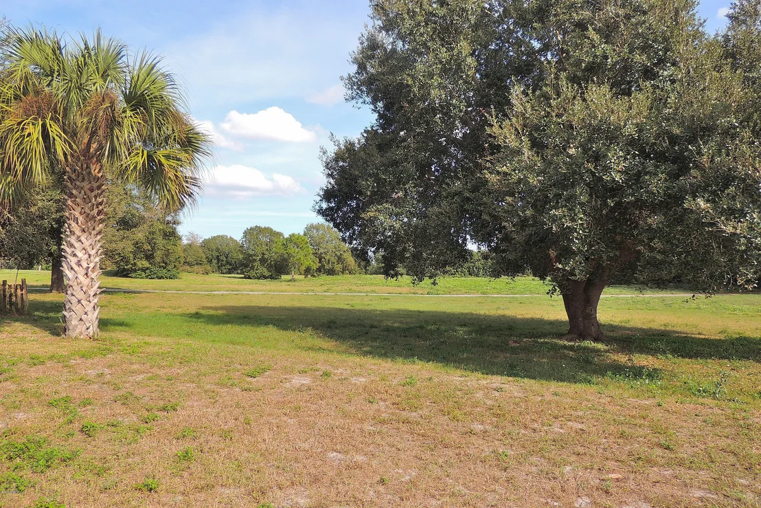 Photo of 1120 NE Riviera Drive