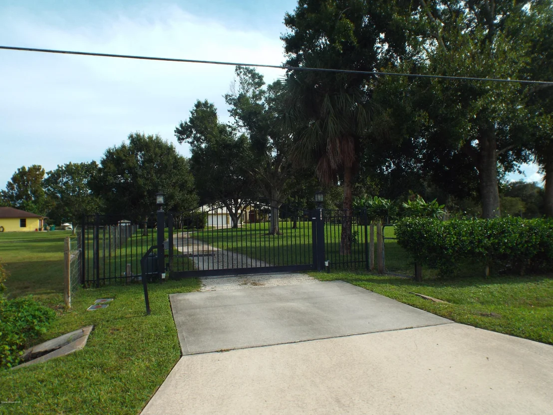 Photo of 4289 Country Road