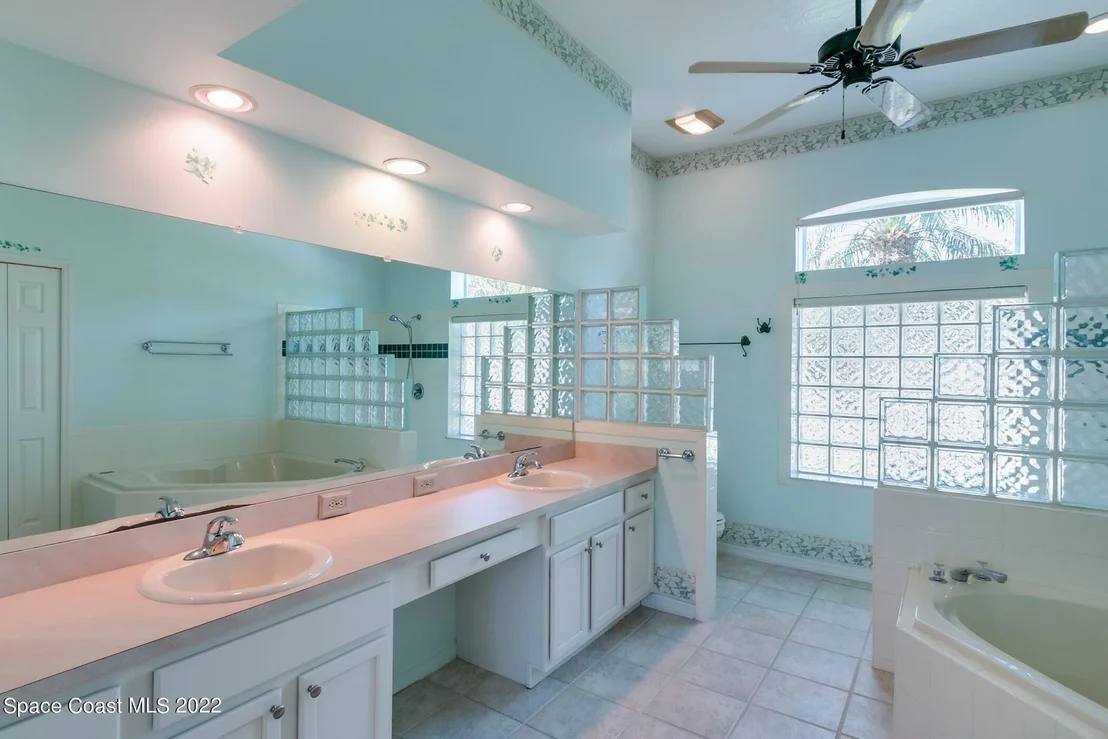 Photo of 874 Shoshone Lane