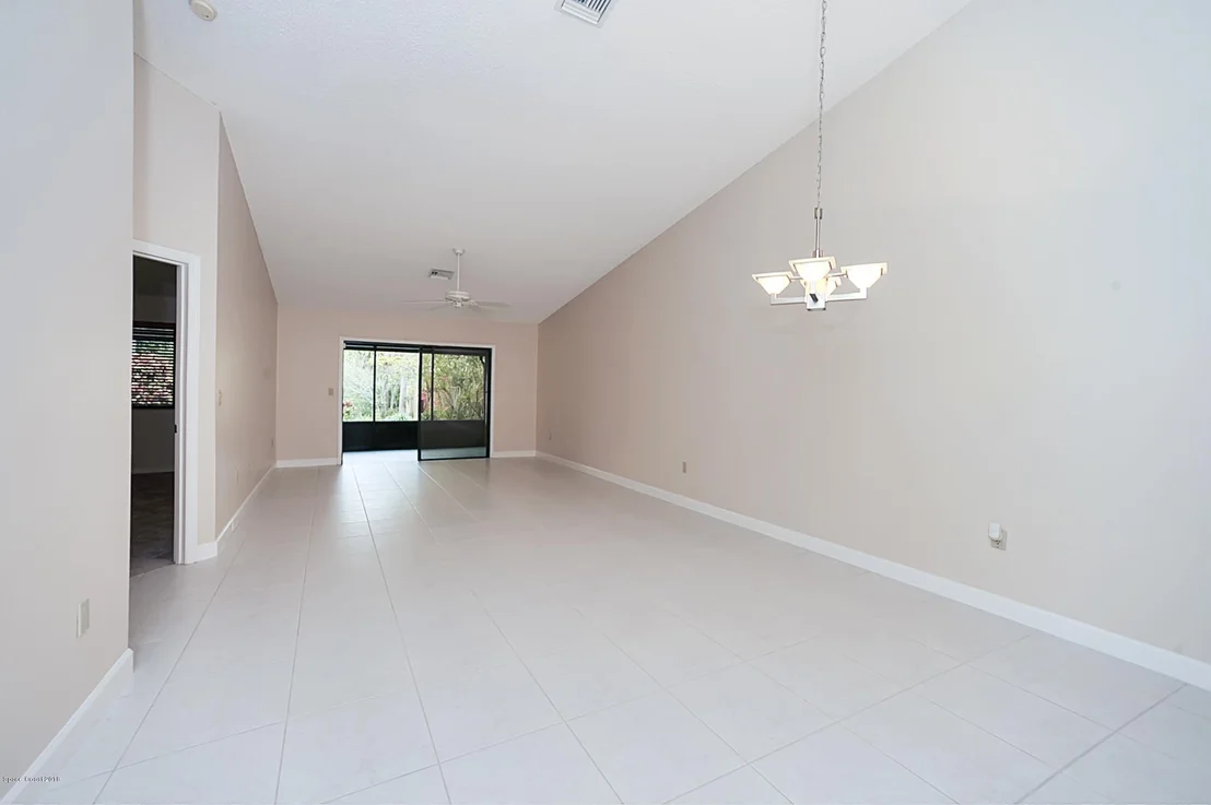 Photo of Unit 1908 at 1908 Parkside Place
