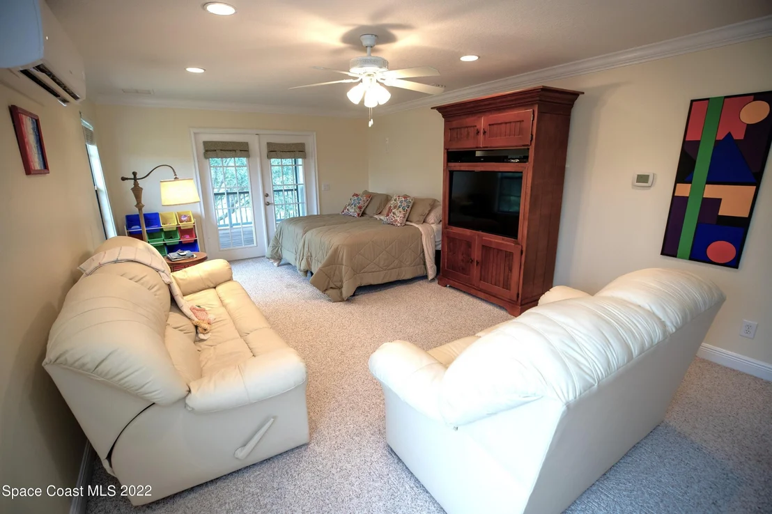 Photo of 2112 Windbrook Drive SE