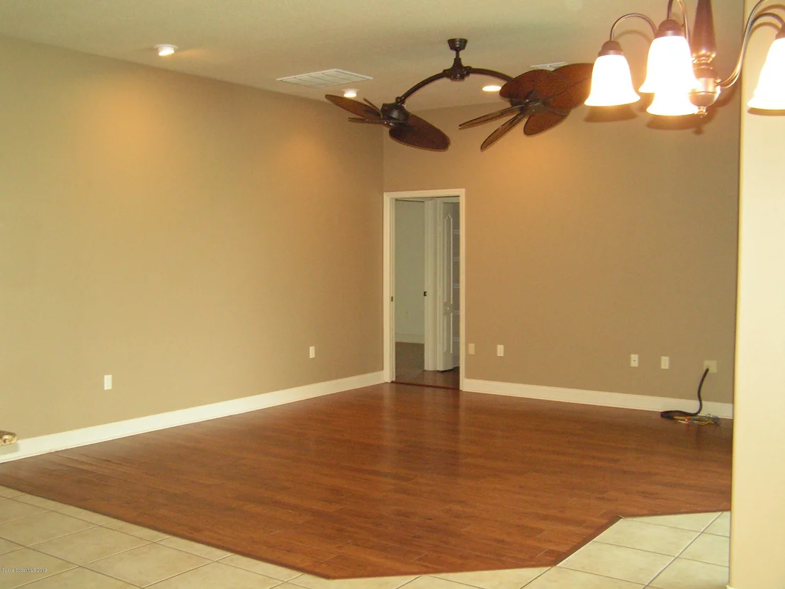 Photo of 1071 Stratford Place