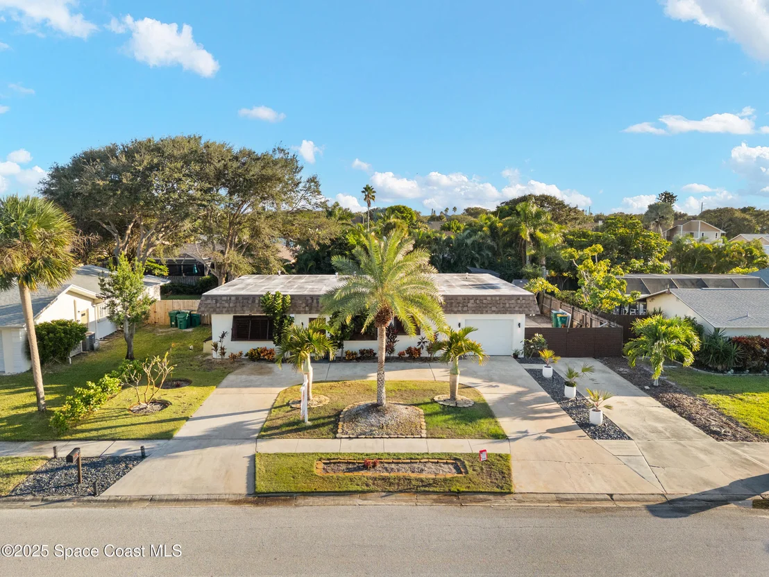 Photo of 219 Sand Pine Road