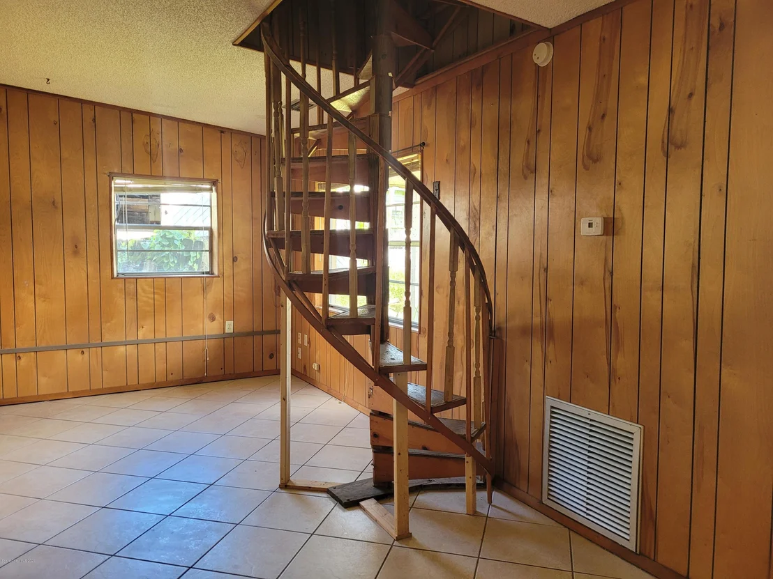 Photo of 351 Pine Avenue