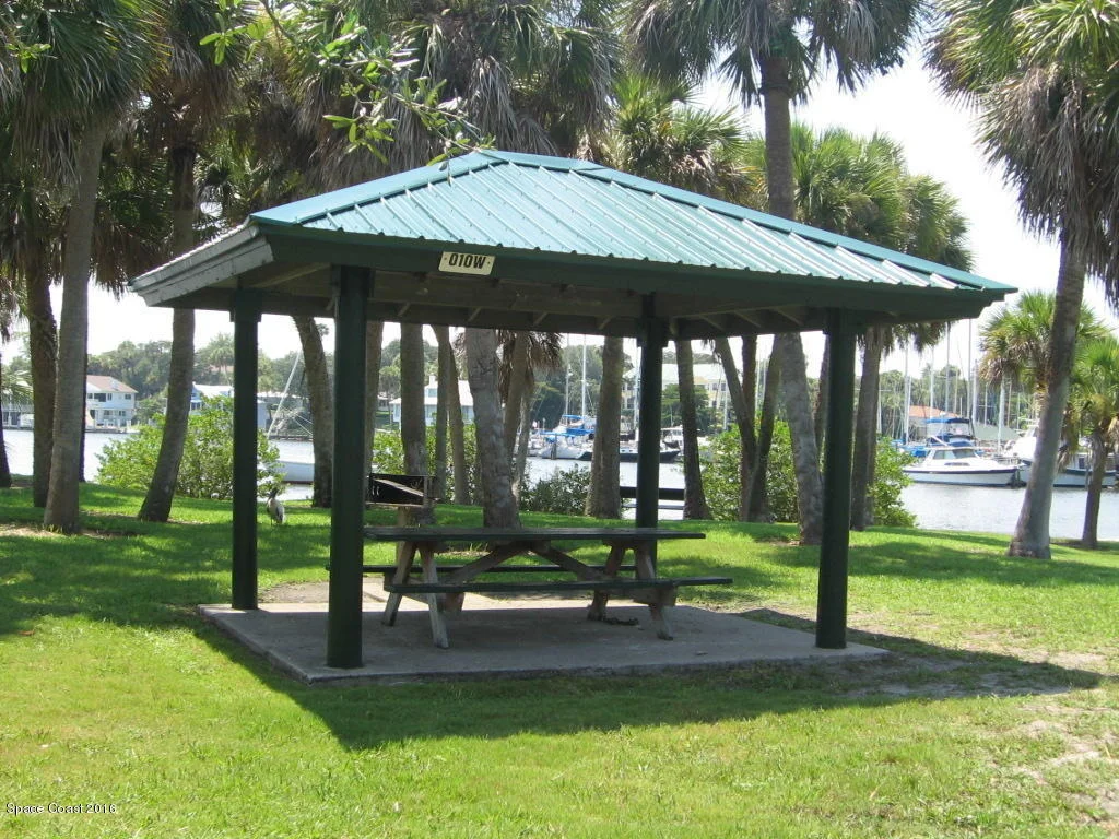 Photo of 810 Ballard Drive