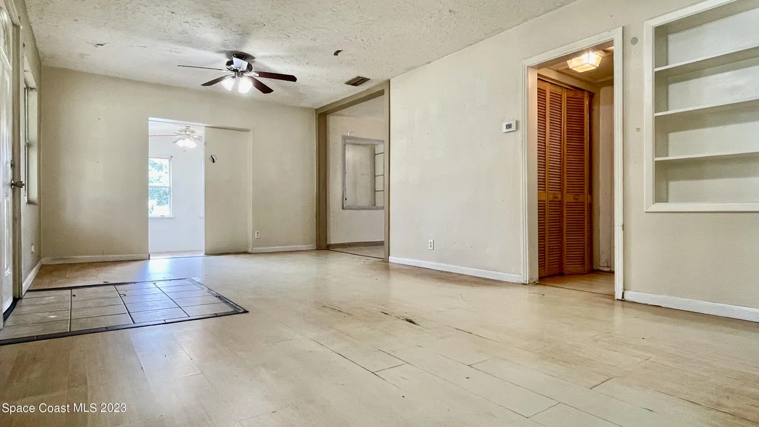 Photo of 327 Vesta Circle