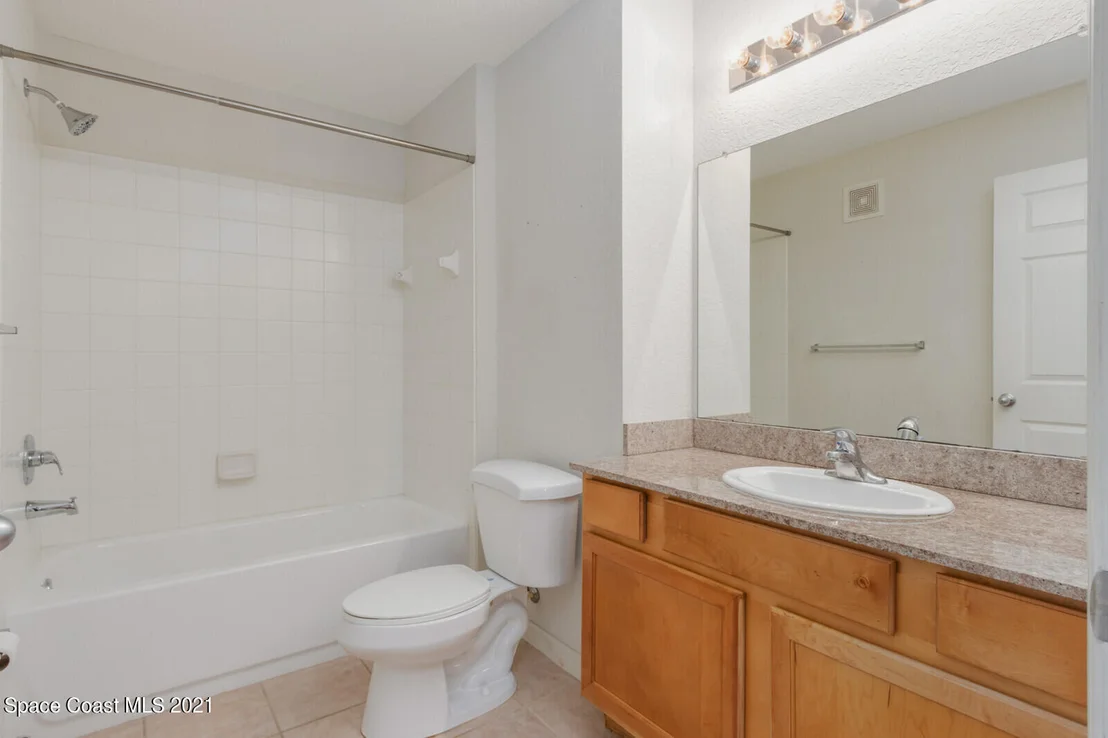 Photo of Unit 1011 at 3501 D'Avinci Way