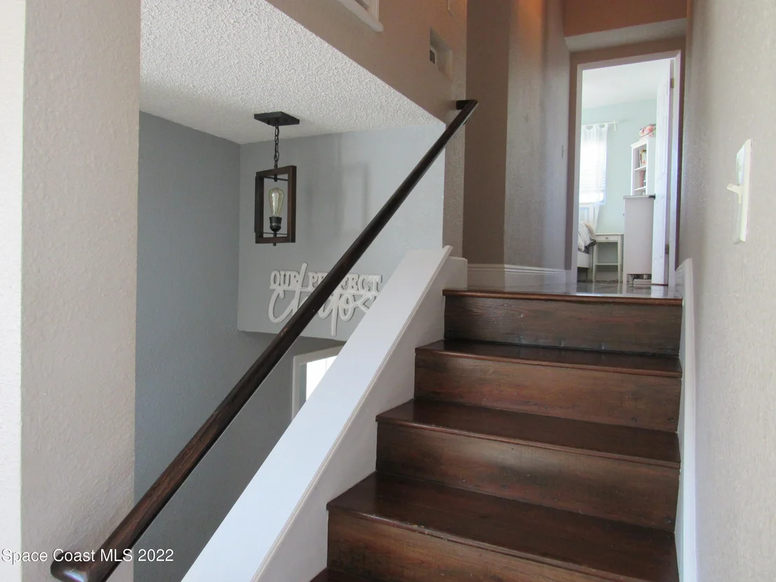 Photo of 920 Forest Road