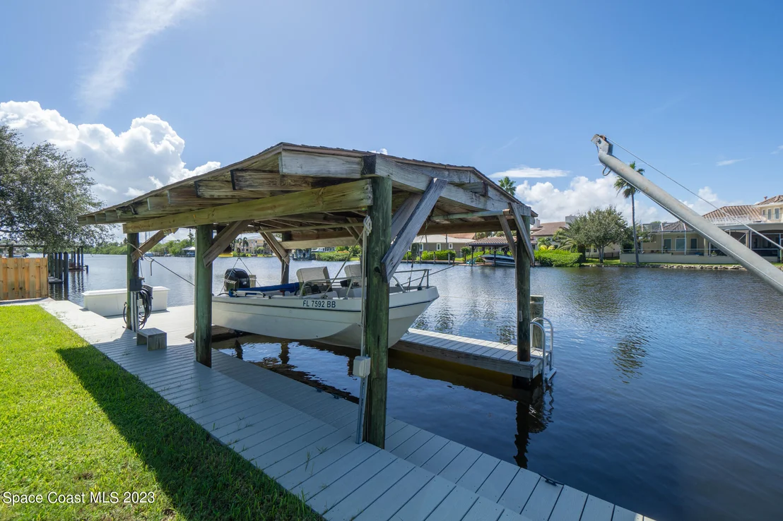 Photo of 209 River Road