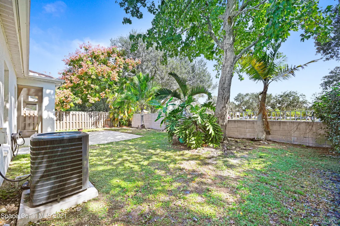 Photo of 7016 Hammock Trace Drive