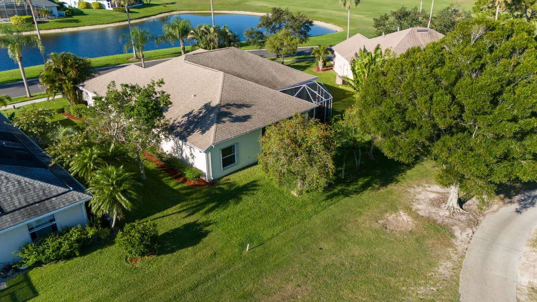 Photo of 2406 Golf Vista Boulevard