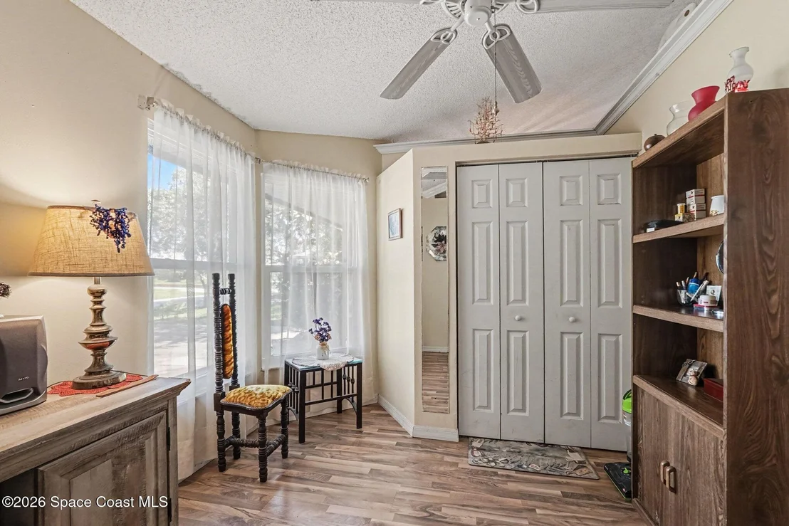 Photo of 225 Chalet Avenue