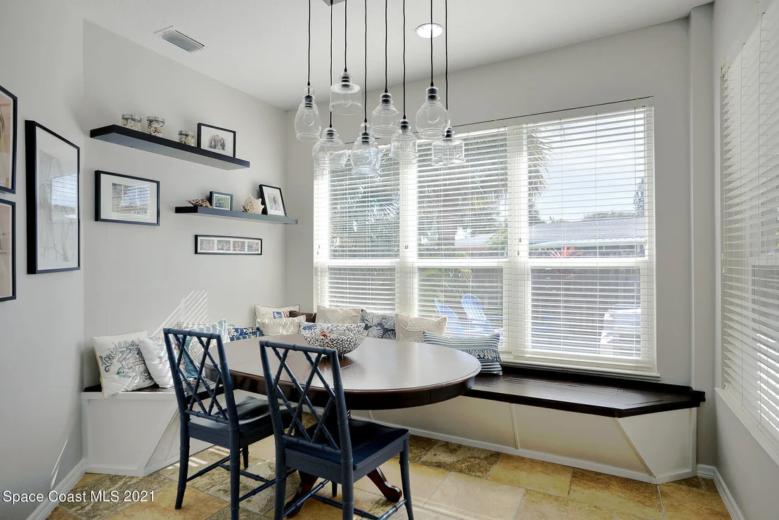 Photo of 145 Eighth Avenue