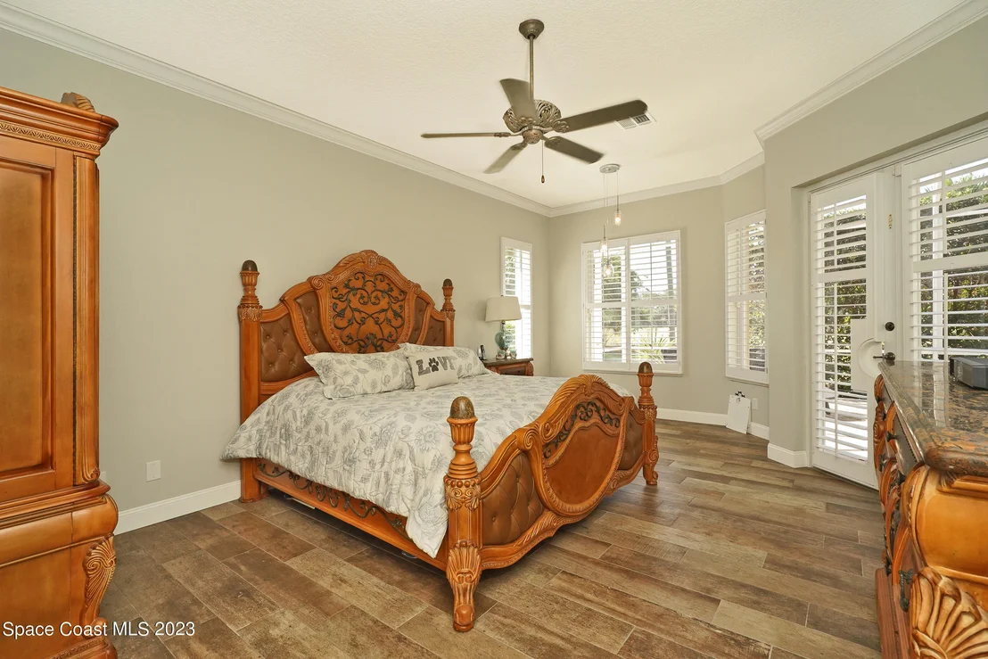Photo of 2217 Royal Oaks Drive