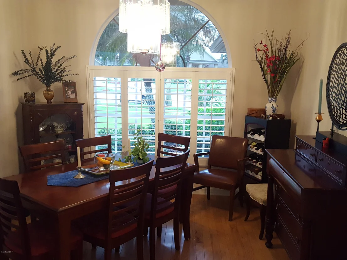 Photo of 302 Island Drive