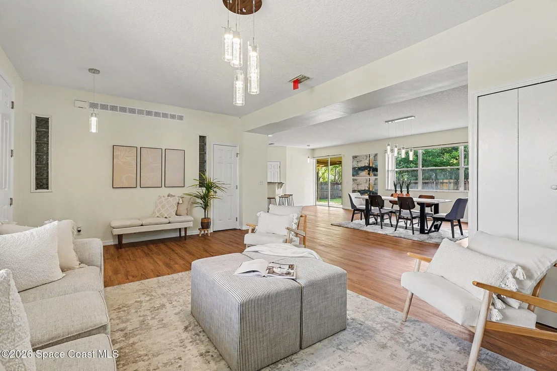 Photo of 3798 Jupiter Boulevard SE