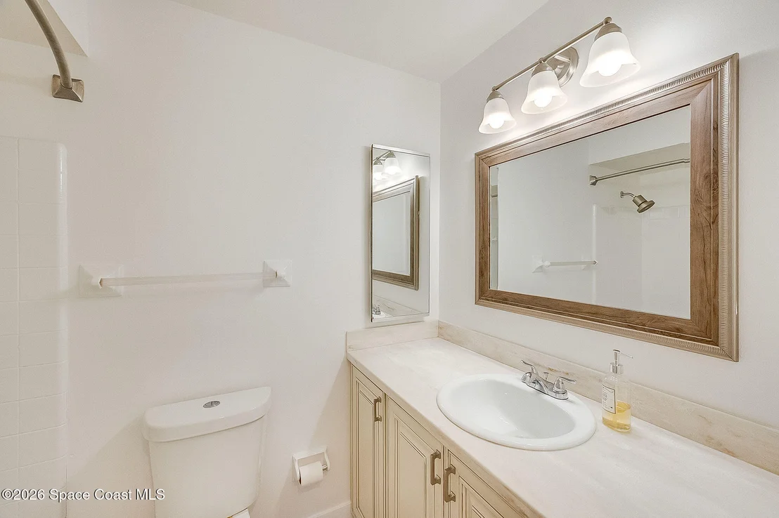 Photo of 722 Apollo Circle NE