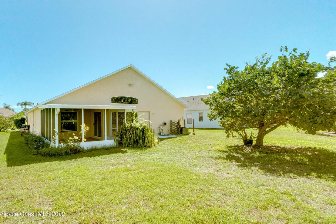 Photo of 1076 Pine Creek Circle NE