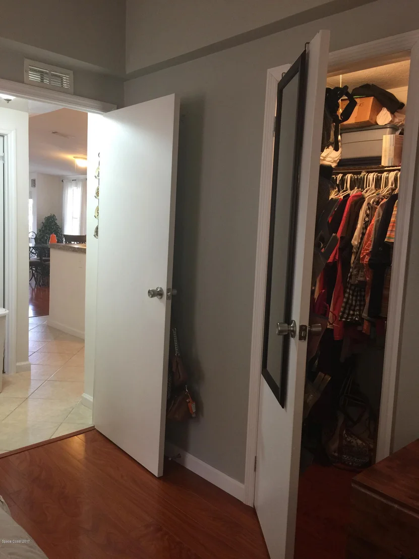 Photo of 2448 Coconut Palm Drive NE