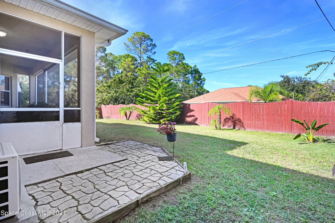 Photo of 477 Ocala Street